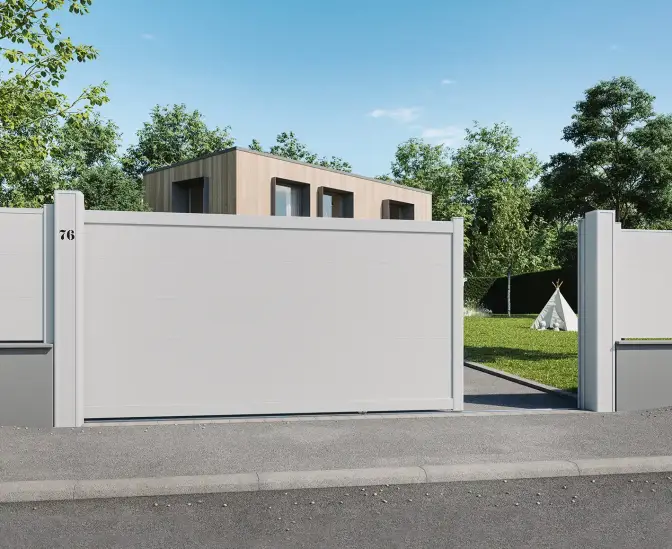 Portail coulissant motorisé en aluminium